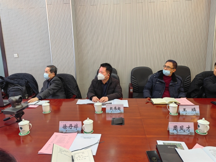 242111cb1a5cc6c3b8aee2bb6c912fb