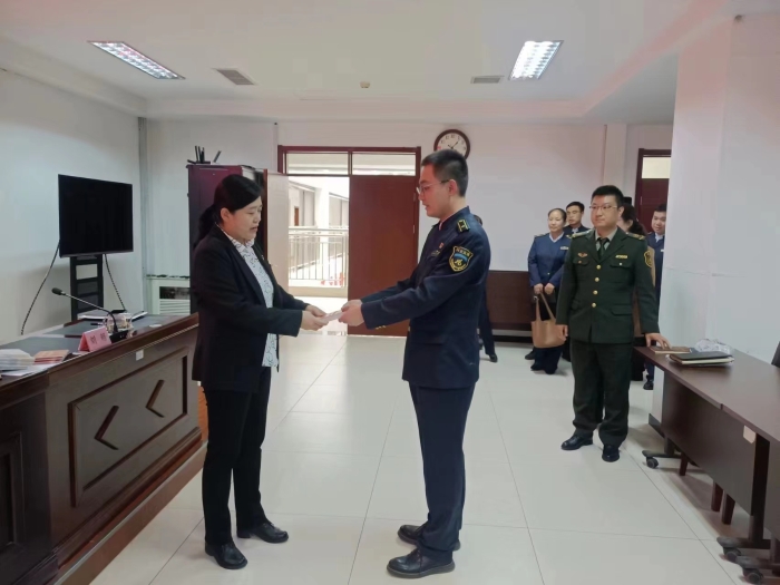 廊坊分公司组织召开中层干部任职谈话会议1