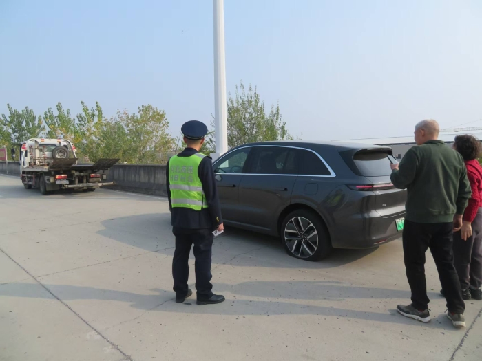 9dc1e2c7bd7fd39777085d61570bcfd