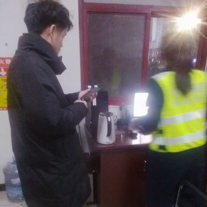 为司乘手机充电