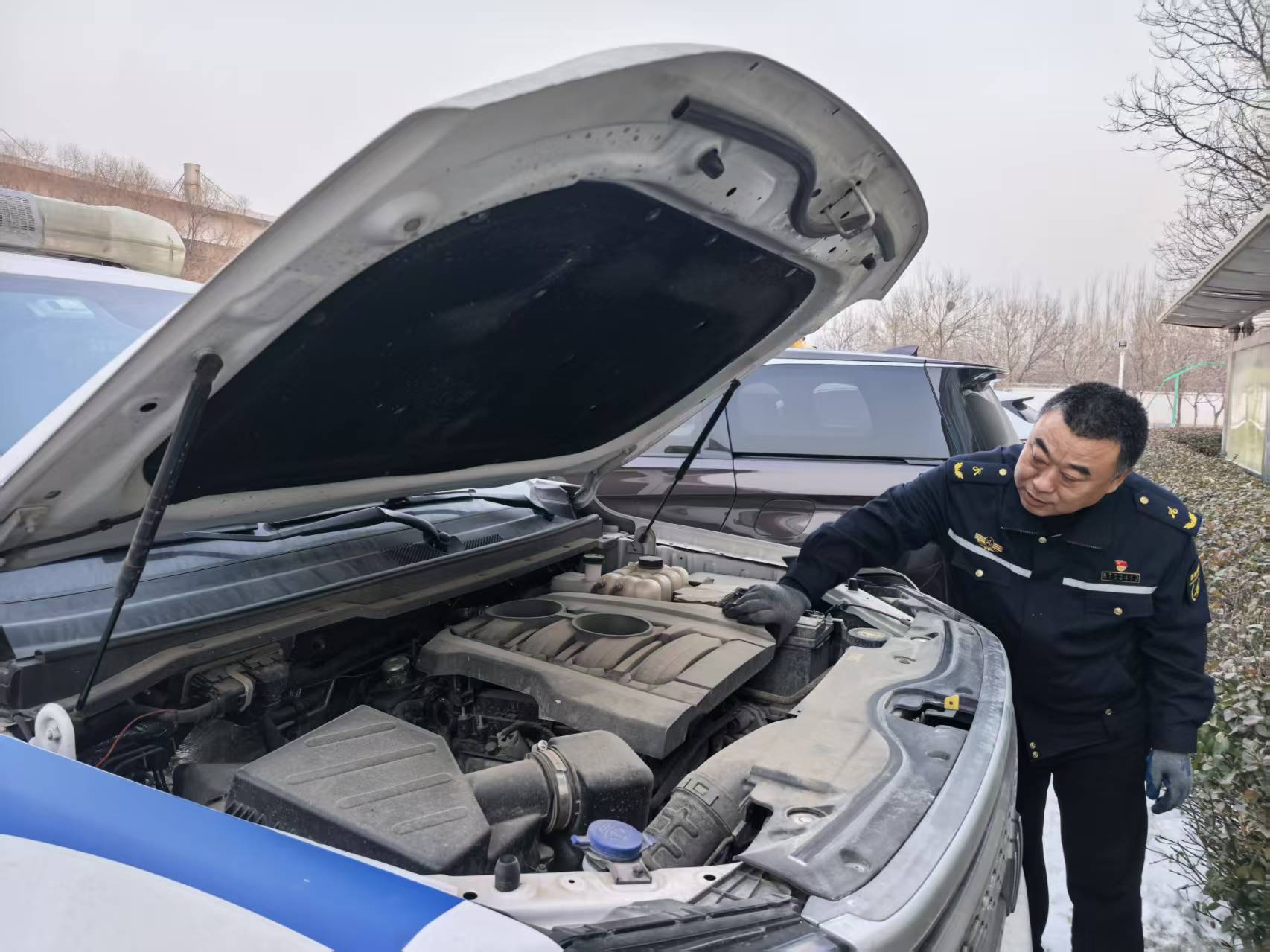 廊坊分公司广阳保通保畅应急大队二中队开展车辆专项检查 筑牢安全防线
