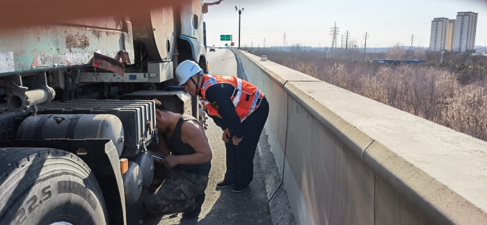 21c847c6b0e66eef561df0f01c267f72