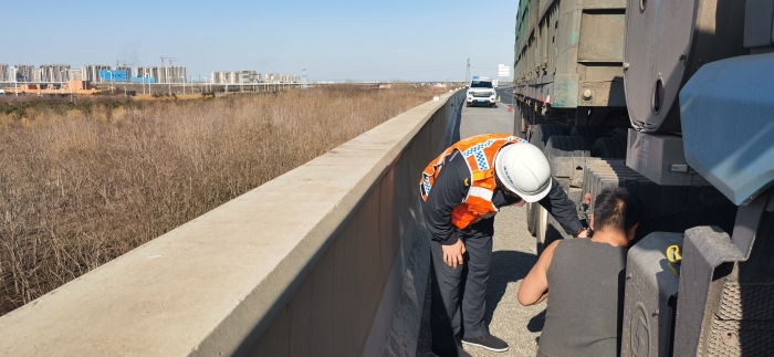 b74c3b76044584d05dc4e46fdb24b520