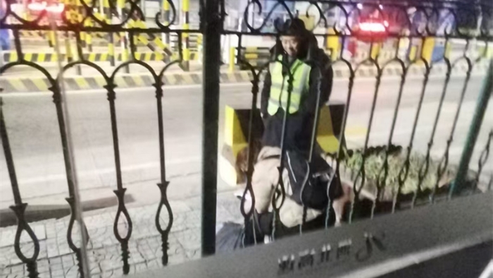 b2d55aff5a5b36bed5b5a0f0593bd400