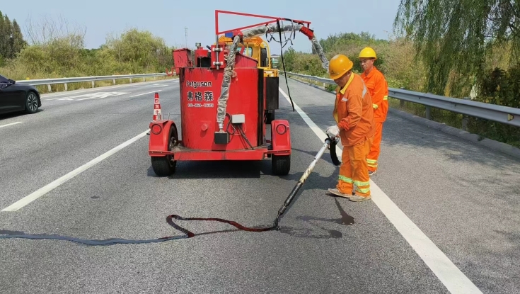 廊坊分公司广阳保通保畅应急大队：筑牢安全防线 守护畅通旅途—全力做好双节期间保通保畅及安全生产工作